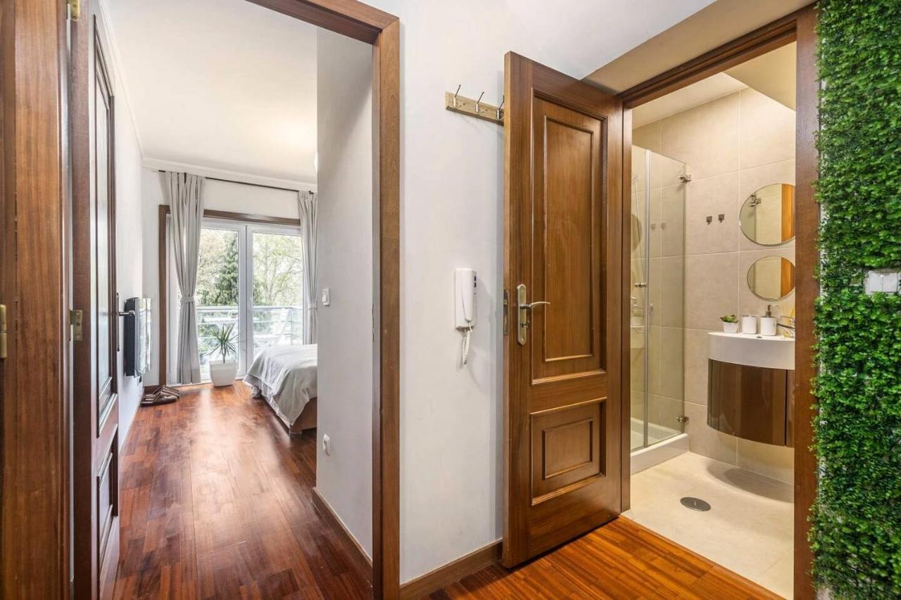 Modern Private Suite With Balcony & Bathroom - King And Queen Beds Vila Nova de Gaia Exterior foto